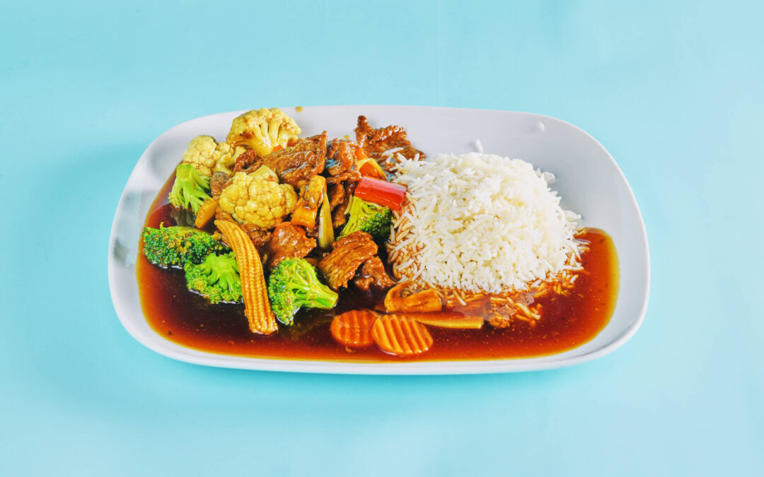 BIFF CHOPSUEY /189,-  med grønnsaker og soya saus.