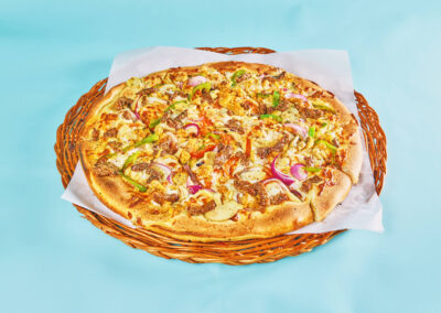 TERRASSEN SPESIAL Med/169,- Stor/219,-  Ost, biff, kylling, peperoni og skinke.