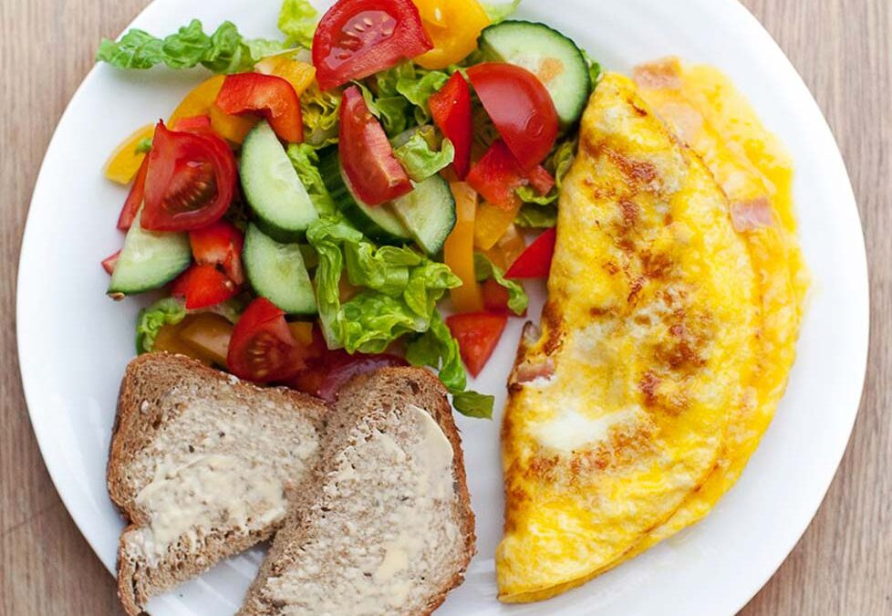 BONDE OMELETT /159,-  Bacon løk og  poteter