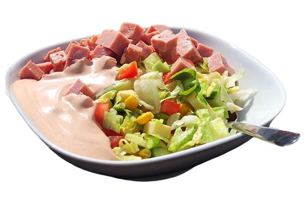 SALAT MED OST SKINKE/139,-  Med friske grønnsaker